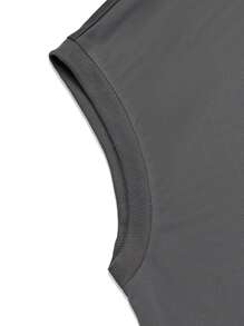 Manfinity Homme 大码男士无袖背心和短裤套装