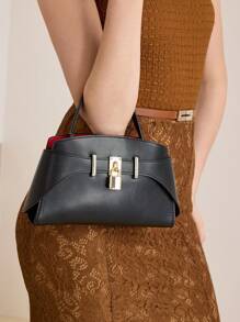 MOTF PREMIUM 时尚锁扣细节手提包 - 黑色 - 查看 5