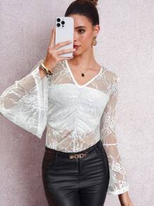 SHEIN Clasi 女式优雅 V 领蕾丝长袖荷叶边喇叭袖口修身针织上衣 - 白色 - 查看 5