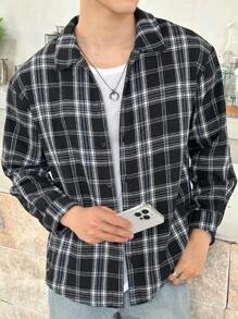 SHEIN Chemises à manches longues à carreaux décontractées et confortables, polyvalentes pour les ados garçons. Idéales pour les superpositions dans la mode quotidienne