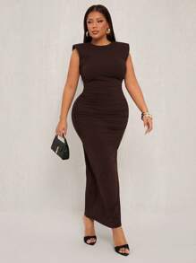 SHEIN X Phaith Montoya SHEIN SXY Đầm nữ cỡ lớn mùa xuân/hè thanh lịch, gợi cảm, tối giản, kiểu dáng thường ngày với đệm vai phóng đại và thiết kế xếp ly ôm sát, phù hợp cho các dịp công sở quyến rũ, du lịch biển, tôn dáng, đi xem hòa nhạc, công sở, đi làm, nghỉ dưỡng, dã ngoại, kỳ nghỉ, nhiều lớp, ngày lễ, hẹn hò, sinh nhật, tiệc độc thân, tiệc cocktail, sự kiện trang trọng, Gyaru, Ibiza, Nashville, nghỉ ngơi, tiệc rave, kín đáo, sang trọng, câu lạc bộ, dễ thương, thường ngày, mua sắm, thời trang đường phố, đi chơi, dáng người tôn dáng; - màu nâu - Xem 3