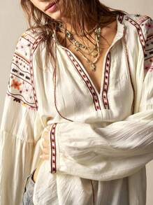 Bohemela 大码女式几何刺绣抽绳领长袖休闲衬衫 - 杏色 - 查看 1