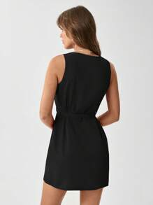 SHEIN LUNE 素色腰帶背心洋裝 - 黑色 - 查看 2