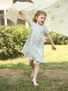 Young Girl' Simple Fresh Blue & White Plaid Ditsy Floral Ruffled Collar Casual Nightgown Loungewear Young Girls Clothing Dress Young Girls Clothing Spring Young Girls Clothing Cute Young Girls Clothes Young Girls Clothing Dresses Kids Summer Clothes Young Girls Dresses Kids Clothes Girls Young Girls Dresses Young Girls Dresses Summer Dresses For Kids