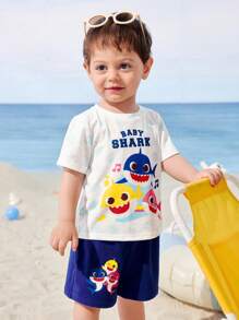 BABY SHARK X SHEIN Baby Boy Summer Cute Cartoon Shark Family Printed Short Sleeve T-Shirt & Shorts 2 Pieces Set