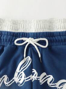 ROMWE MEN Prep Shorts de verano casuales para hombres con banda elástica en la cintura de doble capa, con estampado de letras en contraste de color - Azul - Ver 3