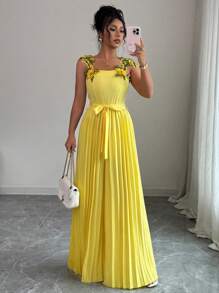 Elenzga Ärmellose Damen-Jumpsuit mit elegantem geraffter Taille Design, floralen gestickten Schulter Details, geeignet für Alltag und Urlaub