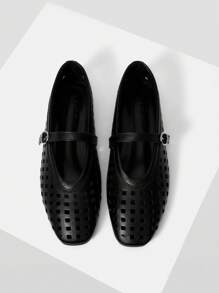 MOTF PREMIUM 镂空PU皮革芭蕾平底鞋 - 黑色 - 查看 1