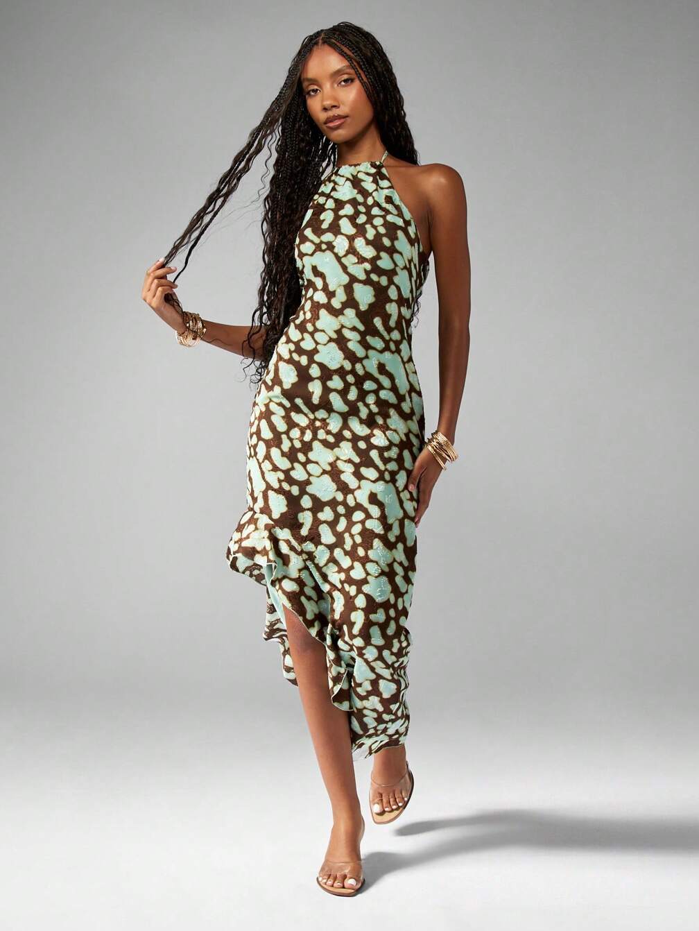 halter asymmetrical dress The Sei In Amethyst Turn heads in this satin maxi featuring a chic asymmetrical neck and a fabulous draped detail that can be styled over your shoulder or around your neck for a sophisticated touch MISSGUIDED Halter Neck Abstract Print