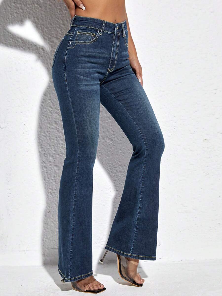 SHEIN PETITE Women's Pocketed Flare Leg Casual Versatile Jeans - Dark Wash - View 1