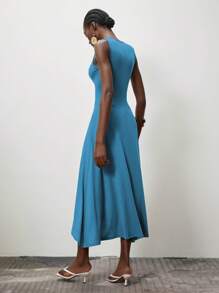 Lumivelle 女式无袖纯色圆领不对称下摆连衣裙，春夏