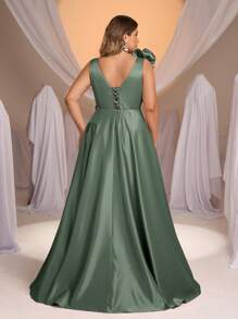 Glamrae Saia plus size elegante e luxuosa de cetim com decote em V, plissada, decoração floral 3D, fenda alta, corte A, adequada para casamentos, festas, formaturas, feriados, eventos formais (trabalho pesado)