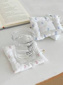 SHEIN 1 件甜美蝴蝶结杯垫极具吸引力的级别女孩蝴蝶结印花餐垫双面加厚织物隔热垫适用于客厅、新居礼物、家居装饰 - 彩色 - 查看 9