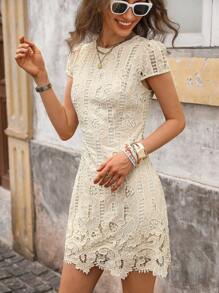 Solivie 女士蕾丝碎花不对称下摆浪漫短袖连衣裙米色蕾丝连衣裙钩针连衣裙圆孔连衣裙夏季连衣裙女士连衣裙女士教师服装返校服装教师度假服装女士优雅连衣裙女士度假服装 - 杏色 - 查看 4