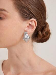 MOTF PREMIUM 1 CẶP HOA TAI BẠC DẤU VÂN TAY THỜI TRANG - Bạc - Xem 3