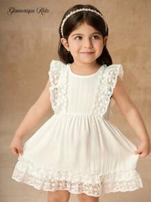 SHEIN Glamorique Kids Đầm ren tương phản cổ tròn dễ thương cho bé gái mùa xuân/hè mới, thoải mái và thời trang, thiết kế tối giản - trắng - Xem 1