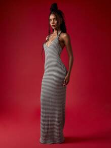MISSGUIDED Vestido longo listrado com decote halter, justo, justo, para férias de verão, longo, sem mangas, para festa à noite - Preto e Branco - Ver 5