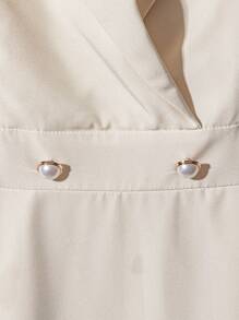 Franclia 休闲时尚优雅交叉 V 领珍珠纽扣腰喇叭褶皱中长连衣裙，新款夏季女式杏色连衣裙 - 卡其色 - 查看 5