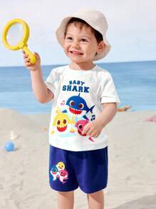 BABY SHARK X SHEIN Baby Boy Summer Cute Cartoon Shark Family Printed Short Sleeve T-Shirt & Shorts 2 Pieces Set