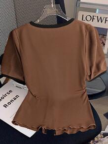 SHEIN Tall 大码女式圆领紧身短袖 T 恤，带金属纽扣刺绣和编织丝带，夏季上衣 - 咖啡棕 - 查看 2