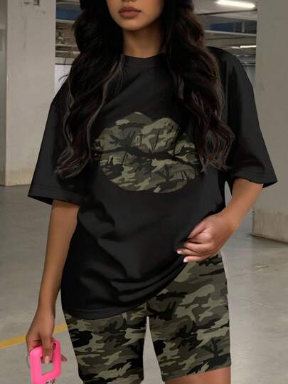 Slaydiva 2件套音乐节迷彩唇纹休闲圆领短袖上衣+迷彩裤，加大码，适合夏季