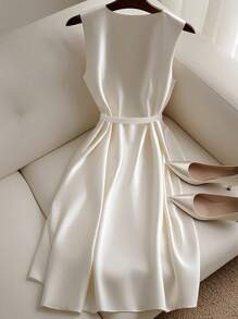 Franclia Cute Elegant White Round Neck Beaded Metallic Waist Belt Detail Women Dress - White - View 2