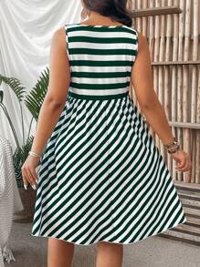 SHEIN LUNE Plus Size Crew Neck Sleeveless Striped Patchwork Pocket A-Line Casual Dress - Green - View 2