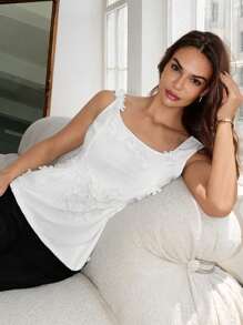 Lavishia Blusa sin mangas con cintura ceñida y flores 3D elegante y sólida, para uso diario, elegante verano, playa, vacaciones, fiesta, lentejuelas, casual de negocios, trabajo, oficina para mujeres, casual de negocios, atuendo de mujer de negocios, parte superior profesional para mujer - Blanco - Ver 3