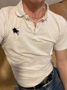 SHEIN Manfinity Dauomo 男士骑士印花 Polo 衫，夏季休闲装 - 白色 - 查看 1