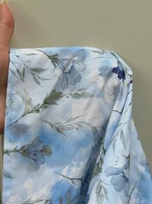 SHEIN SunnyBelle 女士花卉印花裹肩超长沙滩裙 - 藍白色 - 查看 5