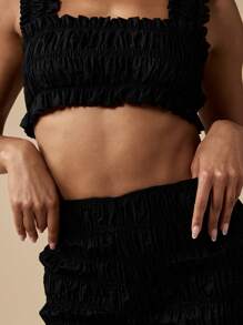 MISSGUIDED Conjunto a juego de top corto tipo Bardot con pliegues y shorts tipo booty para verano, ideal para festivales, vacaciones en la playa, clubes y fiestas - Negro - Ver 8