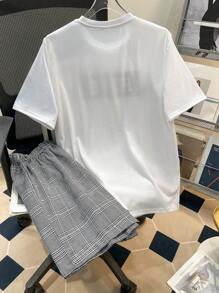 SHEIN Set de 2 piezas de top de manga corta y shorts casuales para adolescentes, estilo callejero punk rock y preppy, adecuado para uso diario, fiestas, festivales de música, primavera/verano, camiseta con estampado en inglés y shorts a cuadros