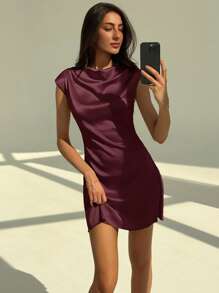 Aloruh 简约高端办公室套装 小立领 短袖 修身迷你缎面连衣裙（女款） - 紫紅色 - 查看 6