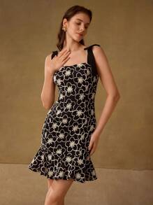 MOTF PREMIUM EMBROIDERY SLIM FIT ZIPPER DRESS