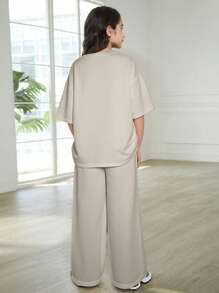 SHEIN Tween Girls Casual Solid Color & Graphic Print Loose Raglan Sleeve Pullover Sweatshirt And Printed Sportswear Pants 2PC Outfit Set, Streetwear Style For Spring Autumn - Khaki - View 2