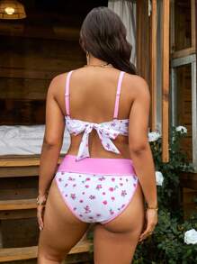 SHEIN Swim Curve Plus Size Ditsy Floral Bikini Set, For Beach Resort For Summer Beach Vacation