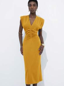 Aveloria Modichic 新款优雅欧美时尚简约端庄优雅百搭奢华纯色V领垫肩无袖褶皱设计高腰修身长裙女