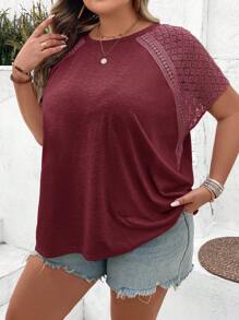 SHEIN CURVE+ Kaos Lengan Pendek Motif Blok Warna Ukuran Besar dengan Detail Renda, Cocok untuk Liburan Pantai di Musim Panas, Atasan Boho Kasual untuk Wanita Berlekuk Tubuh - Burgundy - View 7