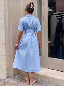Serisse Robe mi-mollet à manches courtes avec taille cintrée, rayures bleu et blanc classiques pour femmes
