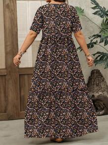 EMERY ROSE Lässiges Ditsy Blumen Urlaubskleid in Große Größen mit Rundhalsausschnitt und Kurzarm, geeignet für den Sommer