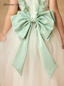 SHEIN Glamorique Kids 女孩公主裙、花童裙、生日派对裙、婚礼礼服、无袖、白色缎面薄纱泡泡裙、后背蝴蝶结、3D花朵、中东、欧式风格 - 白色 - 查看 3