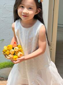 SHEIN Abito elegante in stile coreano da ragazza, senza maniche, con scollo tondo, decorato con ricami e inserti in organza, adatto per l'estate - Bianco - Visualizzare 3