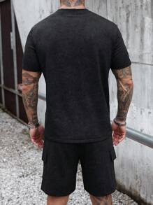 Manfinity LEGND Men Simple Printed Short Sleeve T-Shirt And Shorts 2 Pieces Set - Black - View 2