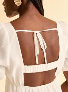 CAJUNI 女式夏季休闲度假海滩白色迷你连衣裙，带荷叶边下摆和泡泡袖 - 白色 - 查看 7