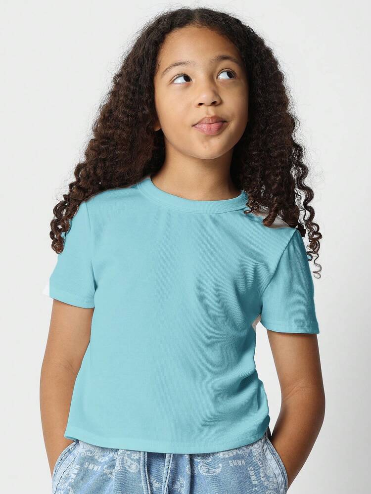 Klassisches geripptes T-Shirt mit Rundhalsausschnitt und kurzen Ärmeln für jeden Tag