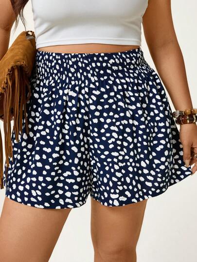 SHEIN LUNE Plus SummerDitsy Floral Print Slant Pocket Shorts Women Summer Shorts Fall Women Clothes School Clothes Country Outfits Women Teacher Outfits For Women Dalmatian Print Shorts Cute Summer Shorts Pattern Shorts Printed Shorts Country Outfits Women