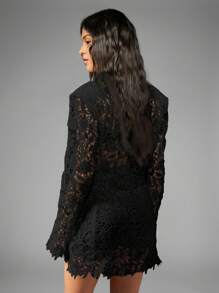 MISSGUIDED 优雅钩编蕾丝西装短裤套装，适合晚宴派对等场合，剪裁合身，正式度假风，夜间出行必备。 - 黑色 - 查看 2