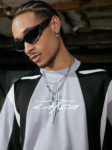 PAVTROS Manfinity Streetrush T-shirt style de rue pour jeunes hommes, avec un tissu jacquard texturé de luxe, coupe ample et courte, design minimaliste avec de petits accents, convient aux personnalités discrètes et minimalistes, polyvalent pour un usage casual, vacances, campus, extérieur. Cadeau de vacances, unisexe. Chemises streetwear pour hommes, vêtements streetwear pour hommes, chemise streetwear, chemises streetwear pour hommes, chemises pour hommes, streetwear, hip-hop de rue, cadeaux pour petit ami - Noir - Voir 1