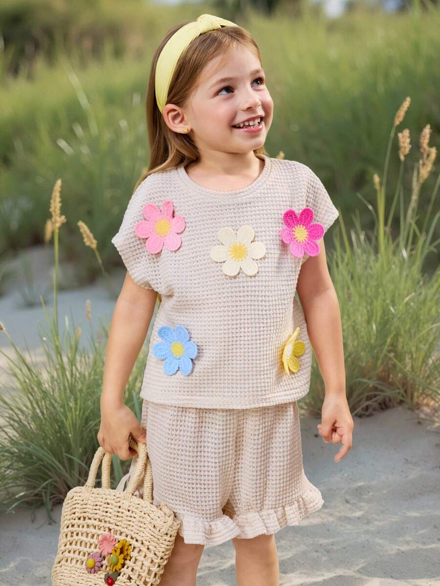 SHEIN Young Girl Casual Simple Comfortable Round Neck Short Sleeve 3D Floral Embellished T-Shirt And Shorts Set - Apricot - View 1