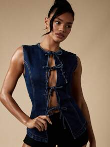 MISSGUIDED Chaleco vaquero con detalle de lazo al frente, silueta ajustada, estilo western, pieza de moda otoñal